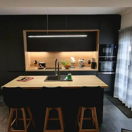 Stylish Olive Tree Garden In Ano Poli Apartamento
