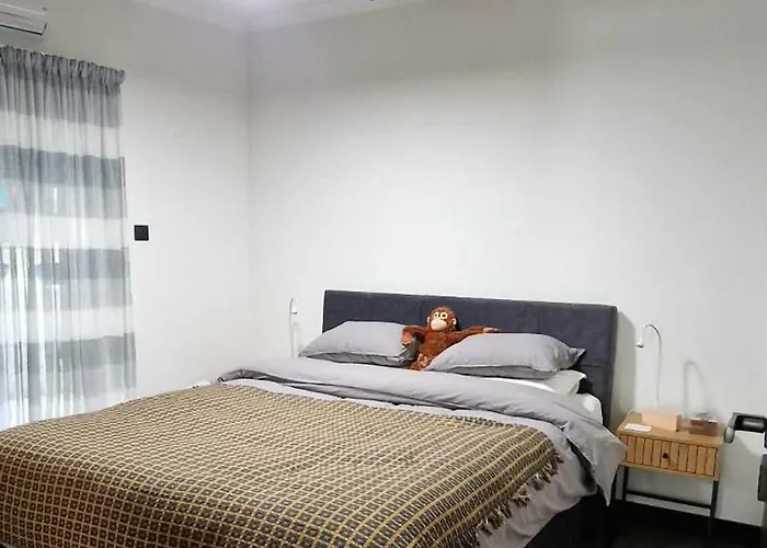 Daire Stylish Olive Tree Garden In Ano Poli *