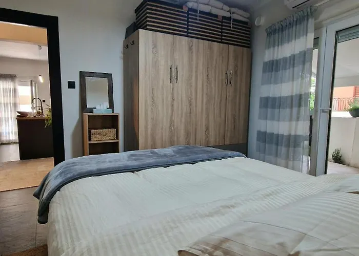 Stylish Olive Tree Garden In Ano Poli Apartamento *